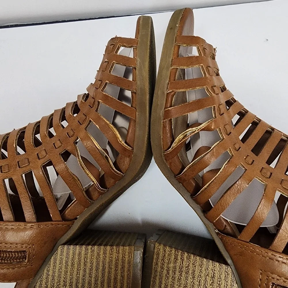 Rampage Womens Gladiator Heeled Sandals Size 8.5M Brown Open Toe Zip‎ Closure